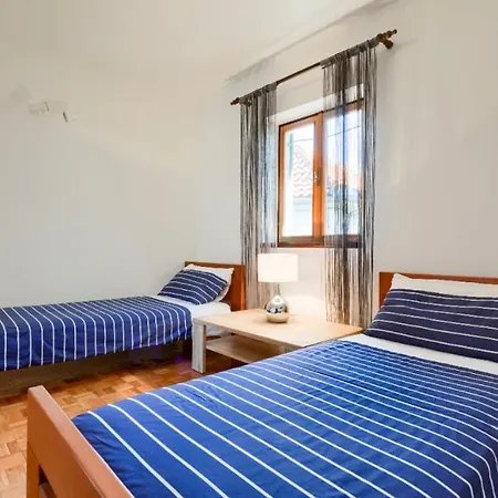 Max & Apartment Sukošan