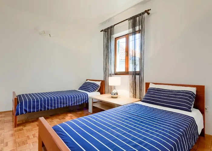 Max & Apartament Sukošan